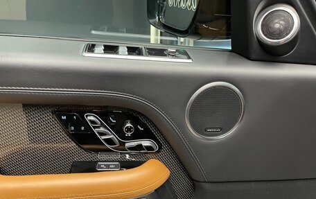 Land Rover Range Rover IV рестайлинг, 2019 год, 6 490 000 рублей, 10 фотография