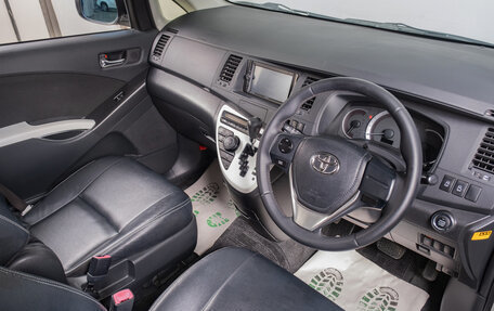Toyota ISis I, 2012 год, 1 429 000 рублей, 8 фотография
