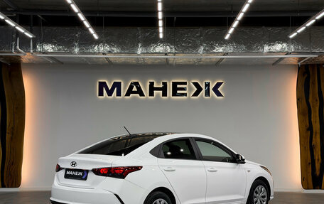 Hyundai Solaris II рестайлинг, 2021 год, 1 750 000 рублей, 6 фотография