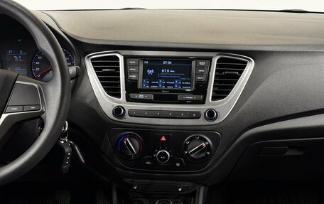 Hyundai Solaris II рестайлинг, 2021 год, 1 750 000 рублей, 12 фотография