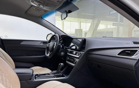 Hyundai Sonata VII, 2019 год, 1 999 000 рублей, 13 фотография