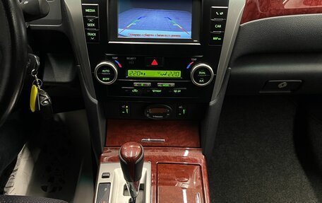 Toyota Camry, 2012 год, 1 850 000 рублей, 13 фотография