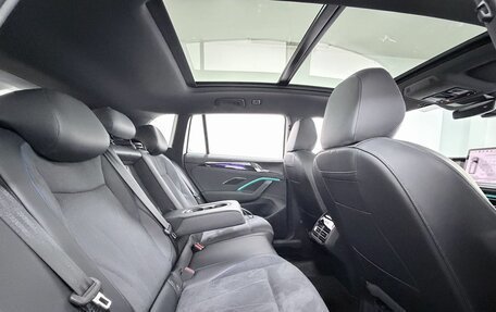 Volkswagen Tiguan, 2025 год, 5 000 000 рублей, 36 фотография