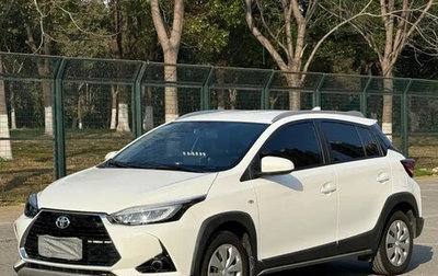 Toyota Yaris XP150 рестайлинг, 2022 год, 1 070 000 рублей, 1 фотография