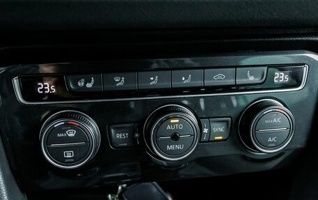 Volkswagen Tiguan II, 2019 год, 2 354 100 рублей, 18 фотография