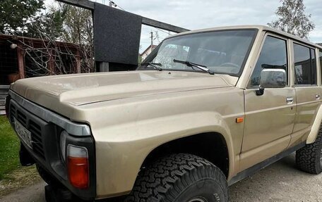 Nissan Patrol, 1991 год, 950 000 рублей, 2 фотография