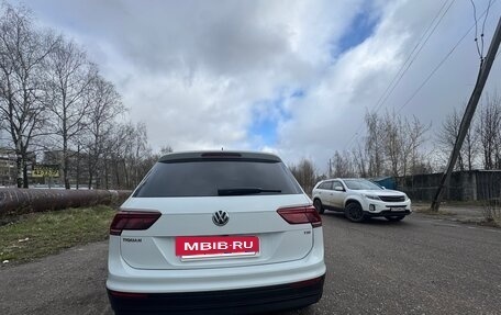 Volkswagen Tiguan II, 2017 год, 2 600 000 рублей, 8 фотография