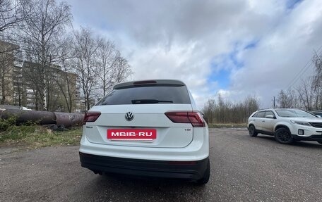 Volkswagen Tiguan II, 2017 год, 2 600 000 рублей, 9 фотография