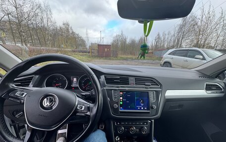 Volkswagen Tiguan II, 2017 год, 2 600 000 рублей, 15 фотография