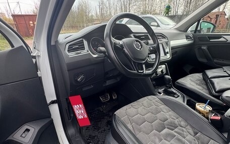 Volkswagen Tiguan II, 2017 год, 2 600 000 рублей, 14 фотография