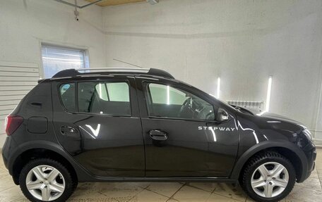 Renault Sandero II рестайлинг, 2017 год, 857 000 рублей, 4 фотография