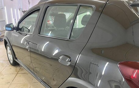 Renault Sandero II рестайлинг, 2017 год, 857 000 рублей, 26 фотография