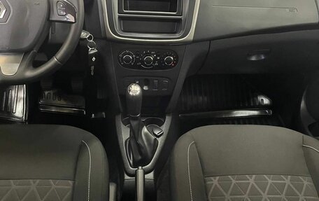 Renault Sandero II рестайлинг, 2017 год, 857 000 рублей, 30 фотография
