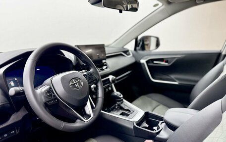 Toyota RAV4, 2025 год, 4 600 000 рублей, 11 фотография