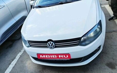 Volkswagen Polo VI (EU Market), 2013 год, 629 000 рублей, 2 фотография