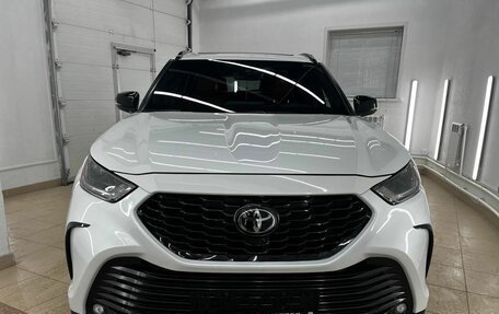 Toyota Highlander, 2022 год, 5 390 000 рублей, 1 фотография