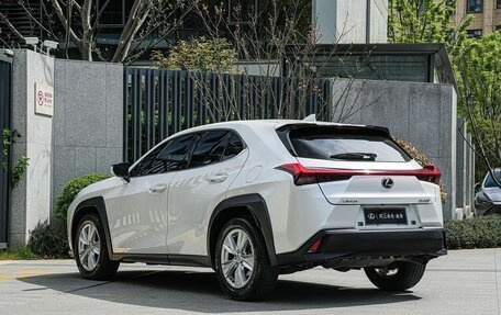 Lexus UX I, 2020 год, 2 800 000 рублей, 4 фотография