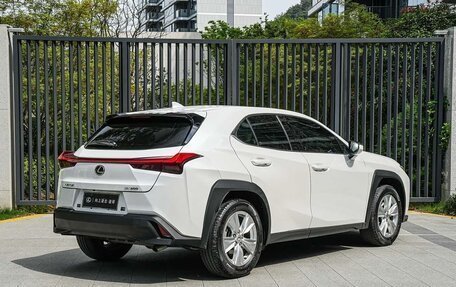 Lexus UX I, 2020 год, 2 800 000 рублей, 6 фотография