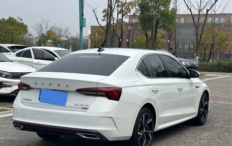 Skoda Octavia IV, 2022 год, 1 700 000 рублей, 4 фотография