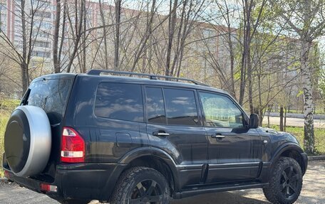Mitsubishi Pajero III рестайлинг, 2005 год, 800 000 рублей, 4 фотография