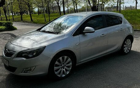 Opel Astra J, 2011 год, 850 000 рублей, 3 фотография