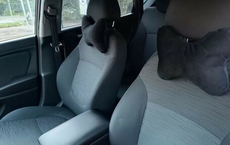 Hyundai Solaris II рестайлинг, 2014 год, 820 000 рублей, 2 фотография