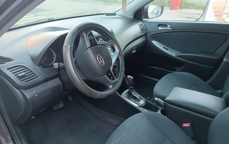 Hyundai Solaris II рестайлинг, 2014 год, 820 000 рублей, 23 фотография