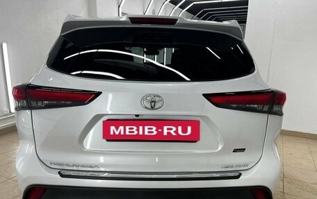 Toyota Highlander, 2022 год, 5 390 000 рублей, 4 фотография