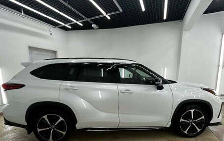 Toyota Highlander, 2022 год, 5 390 000 рублей, 5 фотография