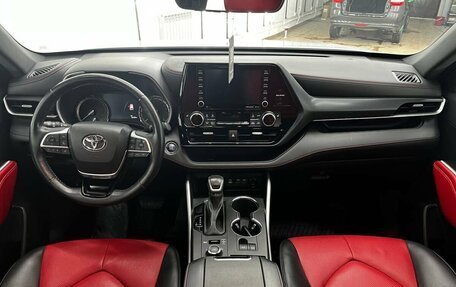 Toyota Highlander, 2022 год, 5 390 000 рублей, 9 фотография