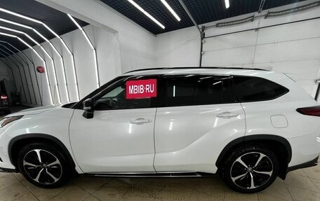 Toyota Highlander, 2022 год, 5 390 000 рублей, 6 фотография