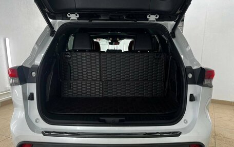 Toyota Highlander, 2022 год, 5 390 000 рублей, 19 фотография