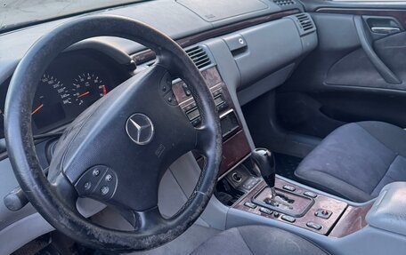 Mercedes-Benz E-Класс, 2002 год, 390 000 рублей, 6 фотография