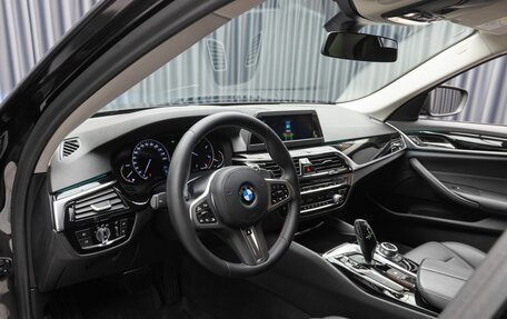 BMW 5 серия, 2017 год, 3 190 000 рублей, 10 фотография