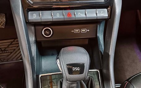 Skoda Karoq I, 2022 год, 1 455 000 рублей, 10 фотография