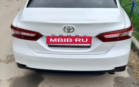Toyota Camry, 2019 год, 3 250 000 рублей, 4 фотография