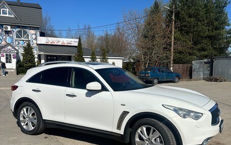 Infiniti FX II, 2013 год, 2 100 000 рублей, 3 фотография
