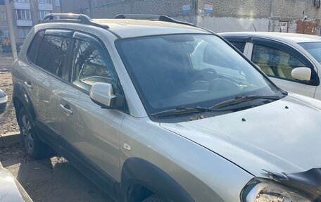 Hyundai Tucson III, 2008 год, 900 000 рублей, 4 фотография