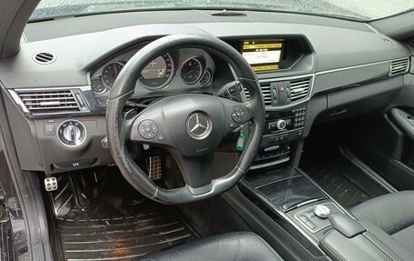 Mercedes-Benz E-Класс, 2011 год, 1 299 000 рублей, 9 фотография