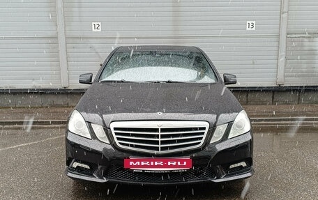 Mercedes-Benz E-Класс, 2011 год, 1 299 000 рублей, 2 фотография