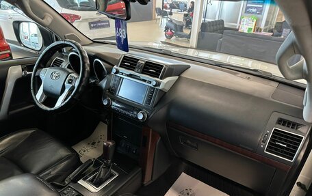 Toyota Land Cruiser Prado 150 рестайлинг 2, 2017 год, 4 199 000 рублей, 13 фотография