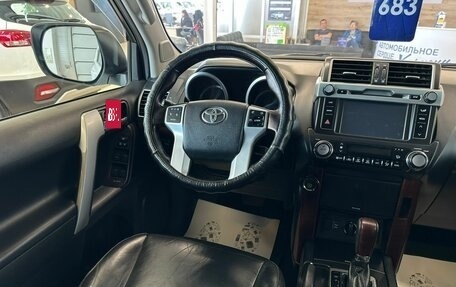 Toyota Land Cruiser Prado 150 рестайлинг 2, 2017 год, 4 199 000 рублей, 14 фотография