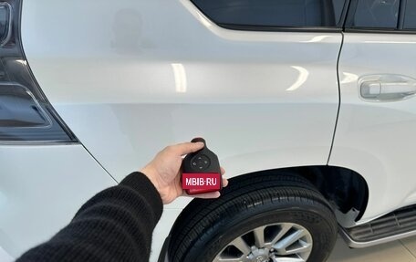 Toyota Land Cruiser Prado 150 рестайлинг 2, 2017 год, 4 199 000 рублей, 25 фотография
