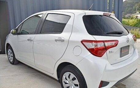 Toyota Vitz, 2020 год, 775 000 рублей, 5 фотография