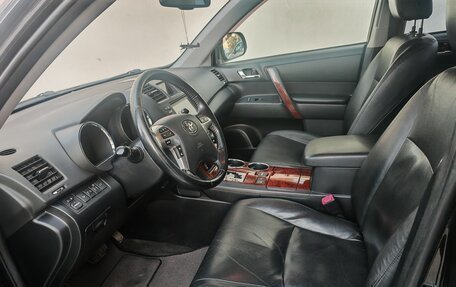 Toyota Highlander III, 2010 год, 1 825 000 рублей, 9 фотография
