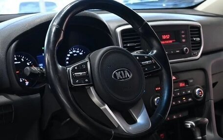 KIA Sportage IV рестайлинг, 2019 год, 2 100 000 рублей, 4 фотография