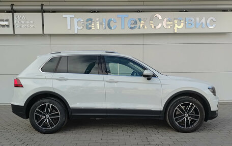 Volkswagen Tiguan II, 2018 год, 2 580 000 рублей, 8 фотография
