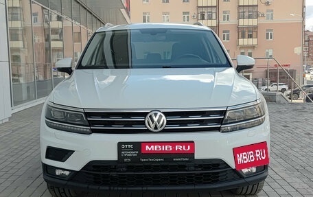 Volkswagen Tiguan II, 2018 год, 2 580 000 рублей, 6 фотография