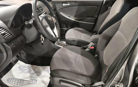 Hyundai Solaris II рестайлинг, 2011 год, 735 000 рублей, 7 фотография