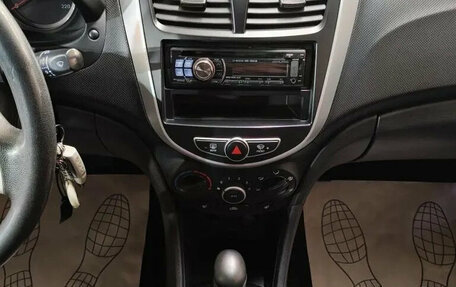 Hyundai Solaris II рестайлинг, 2011 год, 735 000 рублей, 13 фотография